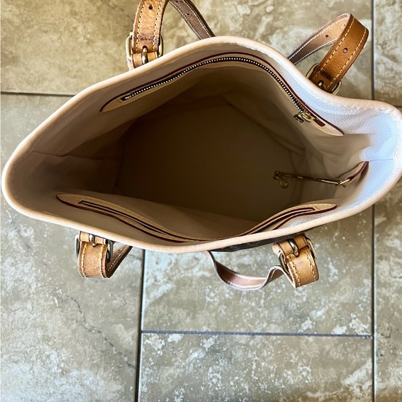 Authentic Louis Vuitton Grand Bucket Bag in excellent condition with new lining. - Picture 5 of 8